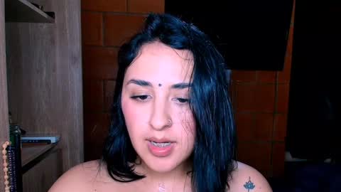 Snapshot of sharain chatting on 01.06.25 My real name is bella  Much Gust  online show from 01.06.25