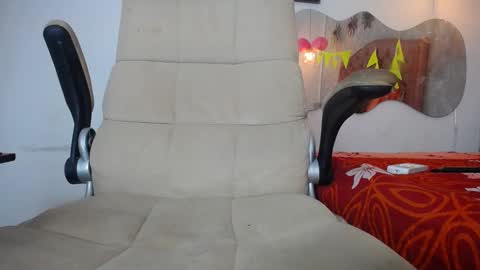 Snapshot of sharick_greco chatting on 10.05.25 SHARICK online show from 10.05.25