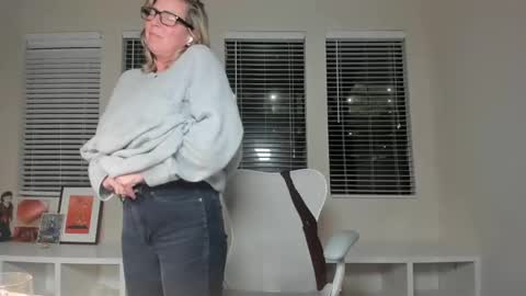 Sharkgirl online show from 02.18.25