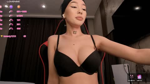 Sharlin  online show from 02.05.25