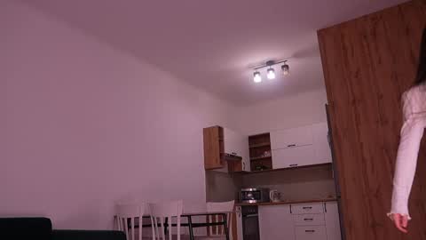 Snapshot of sharlin_13 chatting on 01.18.26 Sharlin online show from 01.18.26