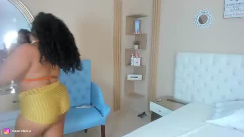 Snapshot of sharlot_evans_ chatting on 07.01.26 Sharlot online show from 07.01.26