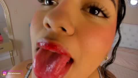 Snapshot of sharlot_evans_ chatting on 07.09.26 Sharlot online show from 07.09.26