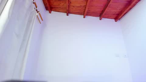 Hi fiends ---- I usually start online from Monday to Friday from 1000 am Saturdays and Sundays at 600 am Colombia time online show from 04.15.26