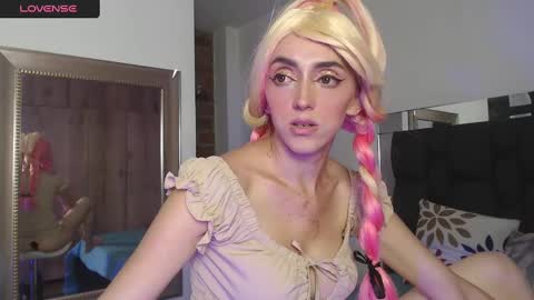 Snapshot of sharlotte__boobs chatting on 02.13.25 Sharlotte online show from 02.13.25