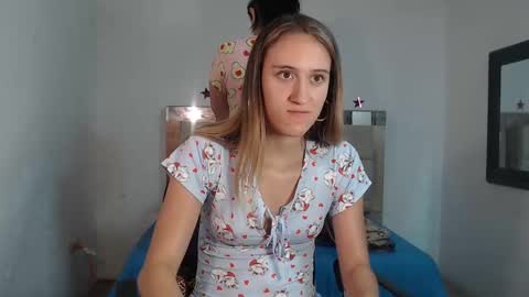 Snapshot of sharlotte__jones chatting on 02.06.25 Sara online show from 02.06.25