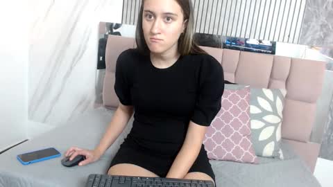 Sara online show from 11.26.25