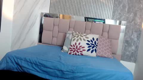 Sara online show from 12.22.25