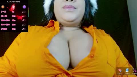 Snapshot of sharolllatina chatting on 11.08.25 sharoll the queen of the milk show online show from 11.08.25