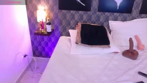 Sharom  online show from 02.20.25