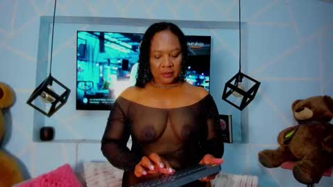 Sharon Noa online show from 03.19.26