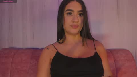 Snapshot of sharonlewy_ chatting on 01.10.25 Sharon online show from 01.10.25