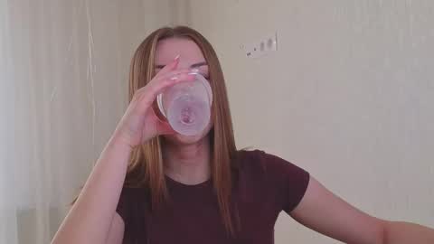 Snapshot of sharrimalagisi chatting on 10.12.25 Miroslava online show from 10.12.25