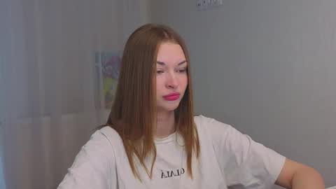 Snapshot of sharrimalagisi chatting on 10.24.25 Miroslava online show from 10.24.25