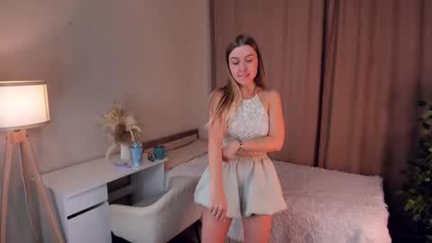 Snapshot of sharronsaephan chatting on 10.15.25 sharronsaephan online show from 10.15.25