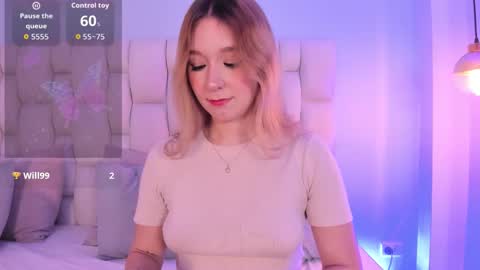 Snapshot of shatall_rouge chatting on 10.12.25 Shantall online show from 10.12.25