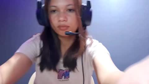 Snapshot of shauntefenceroy chatting on 10.25.25 Molly online show from 10.25.25