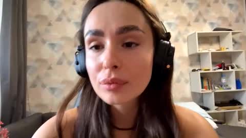Snapshot of shawndanavin chatting on 10.14.25 May online show from 10.14.25
