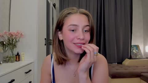shawty__mariaa online show from 09.16.25