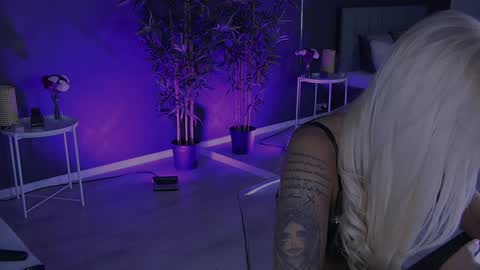 shayblonde online show from 01.30.25