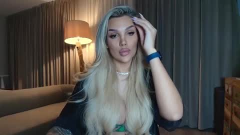shayblonde online show from 11.25.25