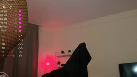 Snapshot of shayloren chatting on 10.15.25 Shay online show from 10.15.25