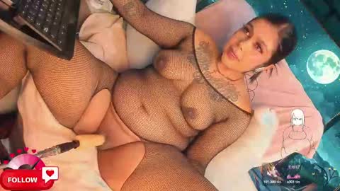 Snapshot of shayna_manson_ chatting on 02.19.25 INDEPENDENT MODEL ITS JUST YOU ME online show from 02.19.25