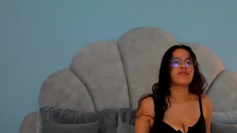 Snapshot of shayra_alina chatting on 06.18.26 shayra_alina online show from 06.18.26
