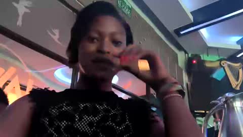 Snapshot of shazbully chatting on 12.27.24 shazbully online show from 12.27.24