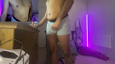 Snapshot of shdrz224 chatting on 09.19.25 Shad online show from 09.19.25