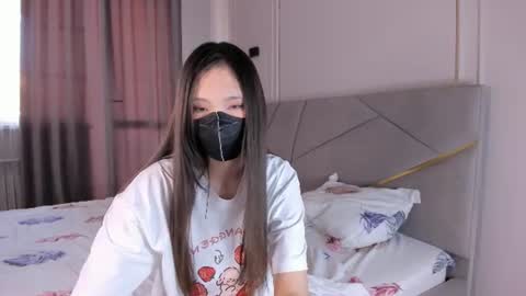 Snapshot of she_angell chatting on 07.19.26 Anny online show from 07.19.26