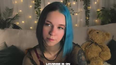 Snapshot of she_well chatting on 10.14.25 Anika online show from 10.14.25