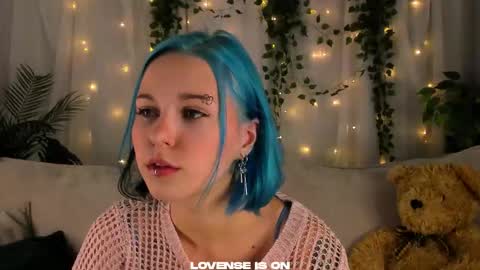 Snapshot of she_well chatting on 10.16.25 Anika online show from 10.16.25