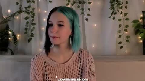 Snapshot of she_well chatting on 11.14.25 Anika online show from 11.14.25