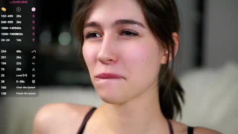 Tessa online show from 10.21.25