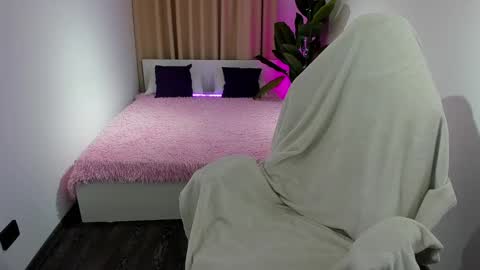 Snapshot of sheilaryan chatting on 02.24.25 Sheila GMT 2 Tuesday Wednesday Friday Saturday Sunday- 8 5 online show from 02.24.25