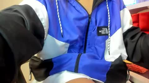 Snapshot of sheilly_brown chatting on 09.14.25 sheilly_brown online show from 09.14.25