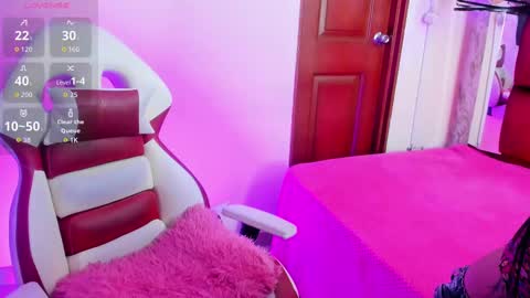 Snapshot of sheilly_brown chatting on 11.01.25 sheilly_brown online show from 11.01.25