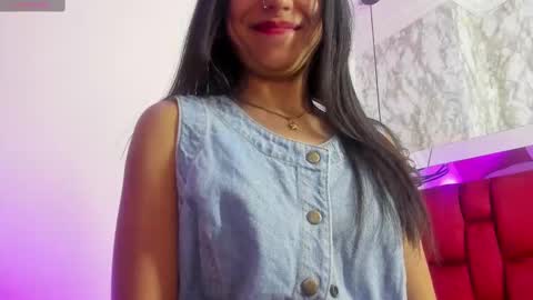 Snapshot of sheilly_brown chatting on 11.07.25 sheilly_brown online show from 11.07.25