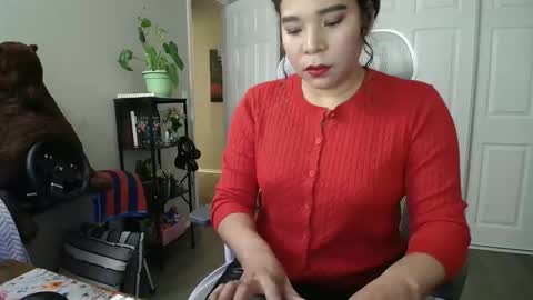 Snapshot of sheilyn_smith chatting on 10.29.25 sheilyn_smith online show from 10.29.25