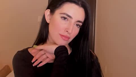 Snapshot of sheisallthat chatting on 10.24.25 sheisallthat online show from 10.24.25