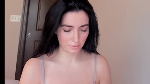 Snapshot of sheisallthat chatting on 11.01.25 sheisallthat online show from 11.01.25