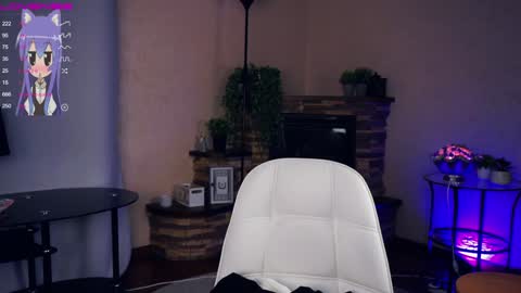 Snapshot of shelleybuss chatting on 12.27.24 Shelley night Tate day online show from 12.27.24