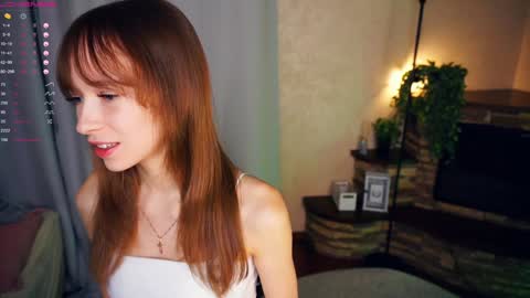 Snapshot of shelleybuss chatting on 01.05.25 Shelley night Tate day online show from 01.05.25