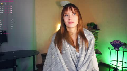 Snapshot of shelleybuss chatting on 01.06.25 Shelley night Tate day online show from 01.06.25