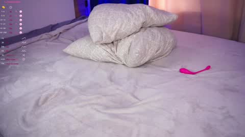 Snapshot of shelleybuss chatting on 01.16.25 Shelley night Tate day online show from 01.16.25