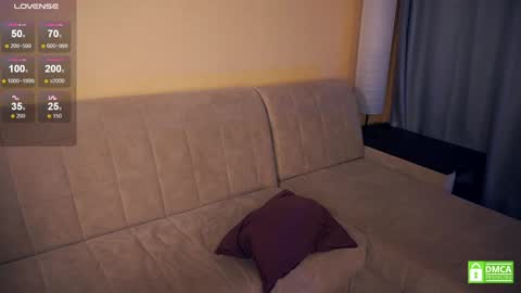 Snapshot of shelleybuss chatting on 02.04.25 Shelley night Tate day online show from 02.04.25