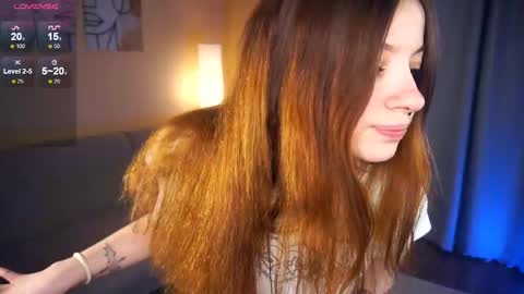 Snapshot of shelleybuss chatting on 03.10.25 Shelley night Tate day online show from 03.10.25