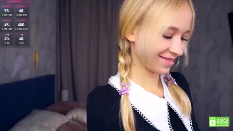 Snapshot of shelleybuss chatting on 09.25.25 Shelley night Tate day online show from 09.25.25