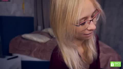 Snapshot of shelleybuss chatting on 10.05.25 Shelley night Tate day online show from 10.05.25